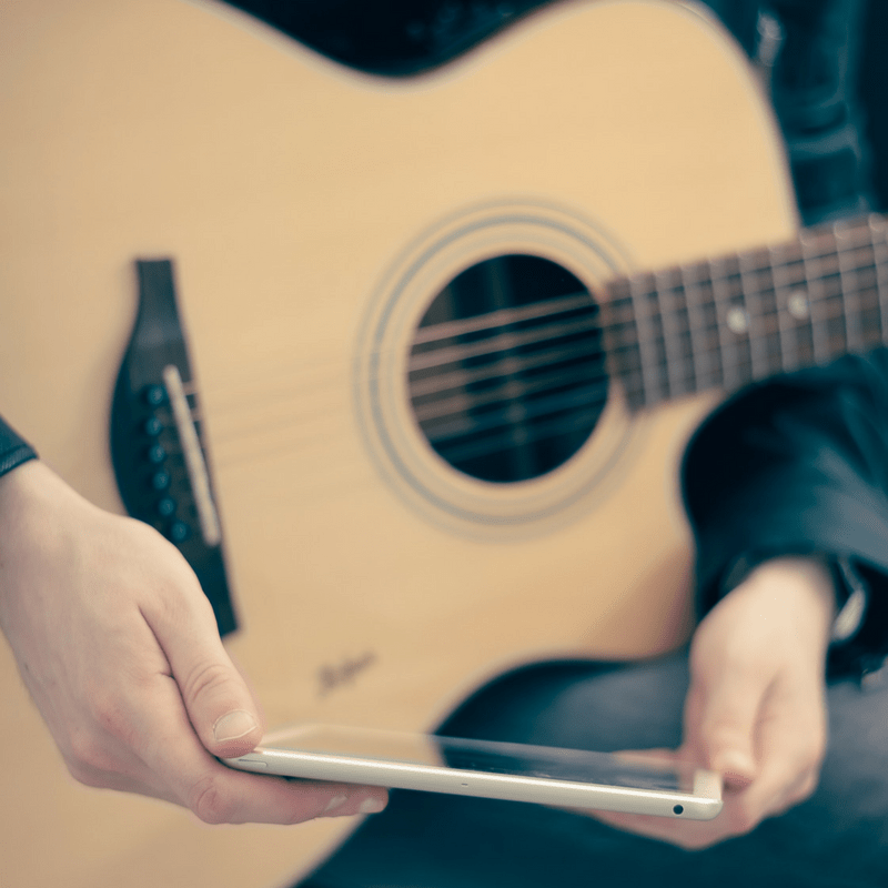 10 apps imprescindibles para aprender a tocar guitarra